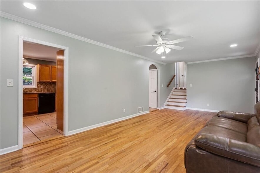 Building Photo - 2985 Dodson Dr