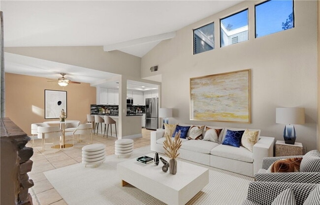 Building Photo - Sophisticated Space Designed for Comfort