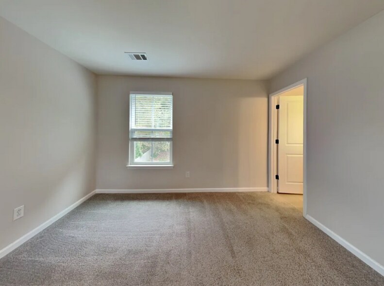 Building Photo - 946 Fairdale Ct