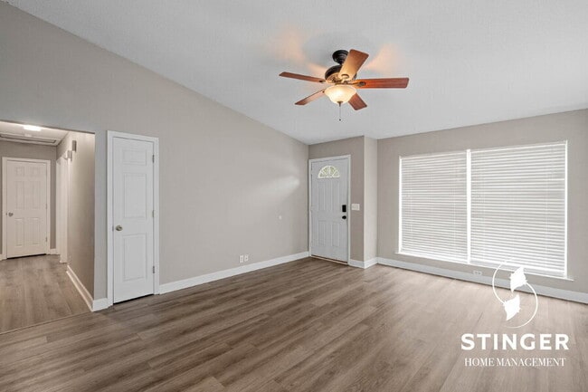 Building Photo - 16 Quail Ridge Cir N