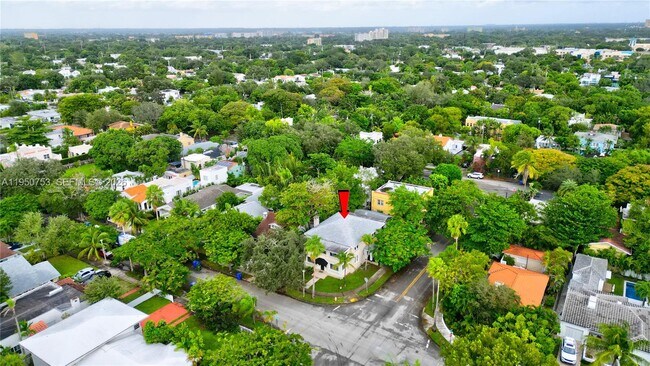 Building Photo - 4600 NE 1st Ave