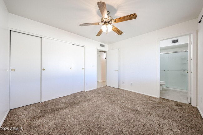 Building Photo - 7208 W Vogel Ave