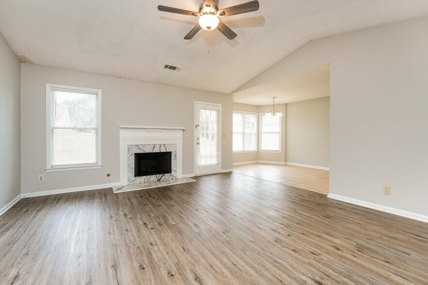 Building Photo - 2399 Morning Dew Pl