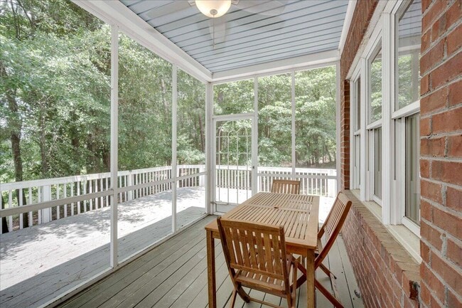 Building Photo - 163 Dumbridge Rd