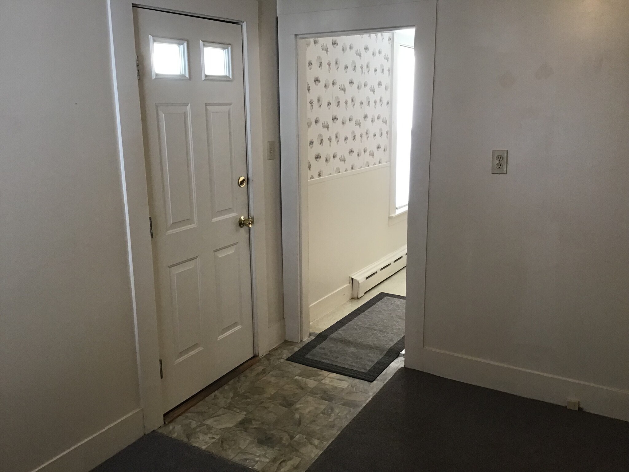 Rear entry - 143 Prospect St