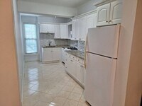 Building Photo - Coolidge Corner - Roof Deck - Updated - Laundry