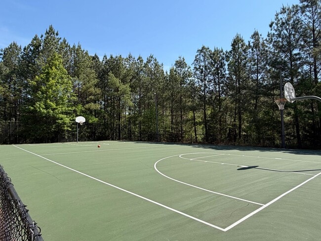 Building Photo - 1615 Elmwood Ct