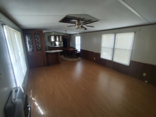 Building Photo - 452 Wetherington Landing Rd