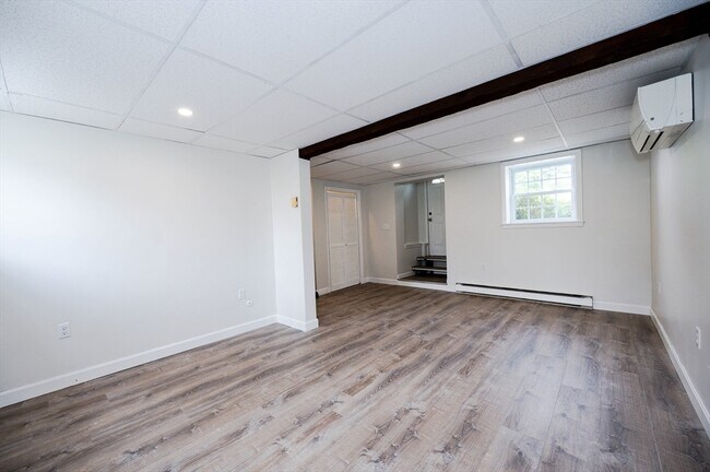 Building Photo - 120 Birchbrow Ave