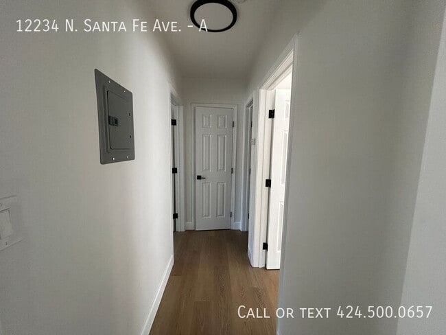 Building Photo - 12234 N Santa Fe Ave