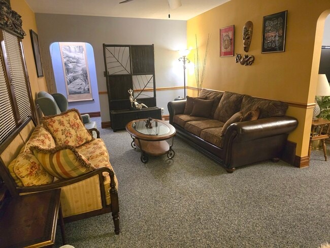 Building Photo - 437 S Craig Pl