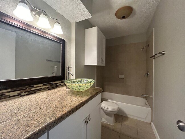 Building Photo - 6505 Arnold Dr