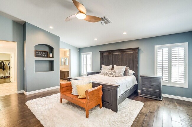 Building Photo - 7543 E Kael Cir