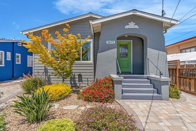 Primary Photo - Charming Updated Oakland Home for Lease