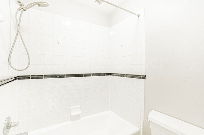 Building Photo - 969 S Pearl St