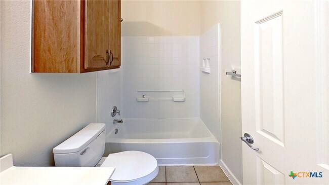 Building Photo - 308 Rinehardt St