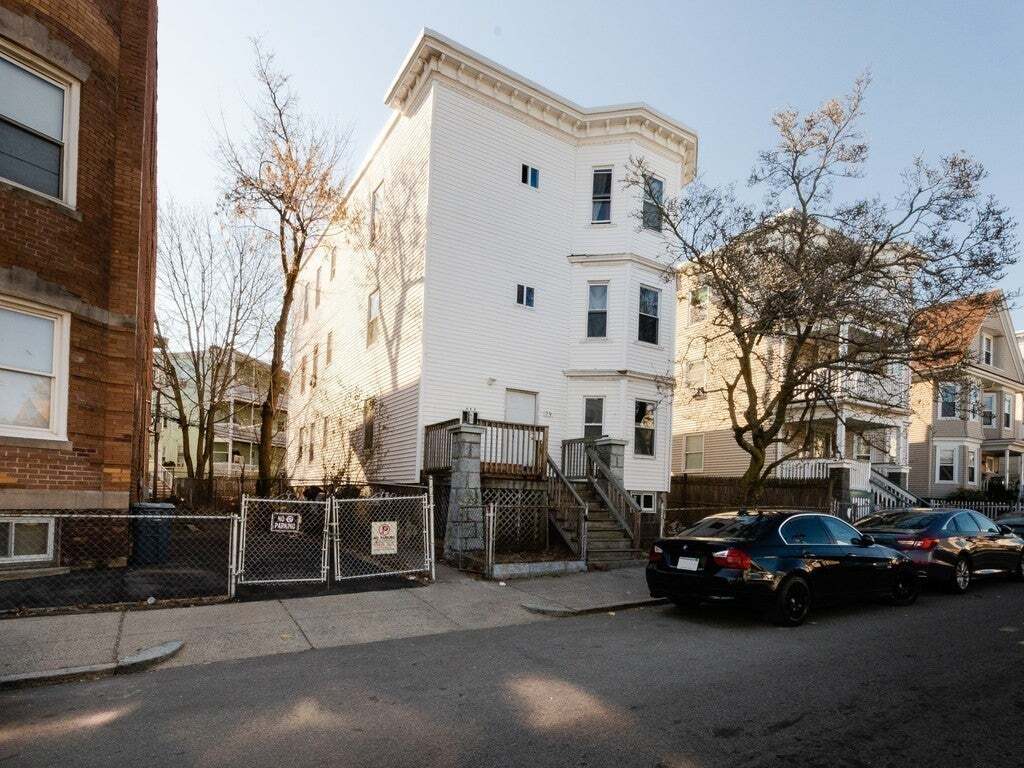 Building Photo - 79 Topliff St