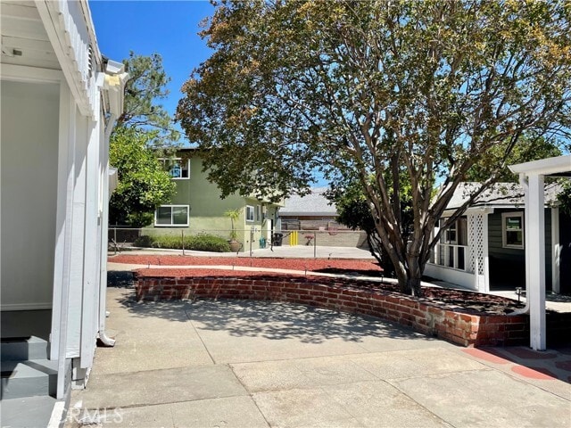 Building Photo - 5550 Riverton Ave