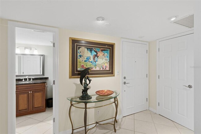 Building Photo - 1750 Benjamin Franklin Dr