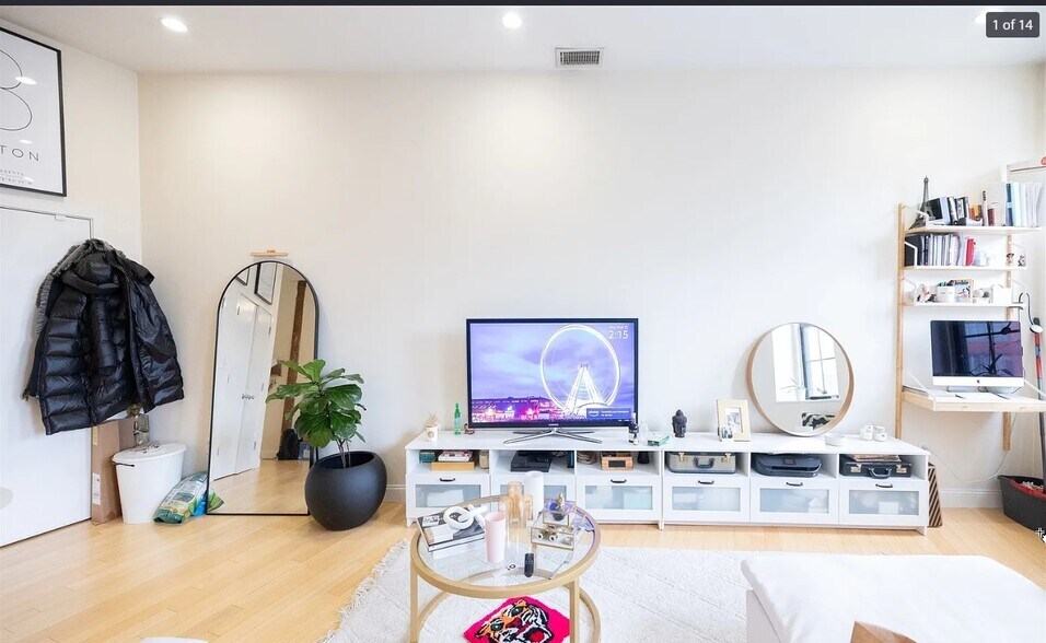 Primary Photo - 490 Harrison Ave