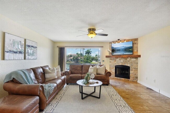 Building Photo - 637 Pinellas Bayway