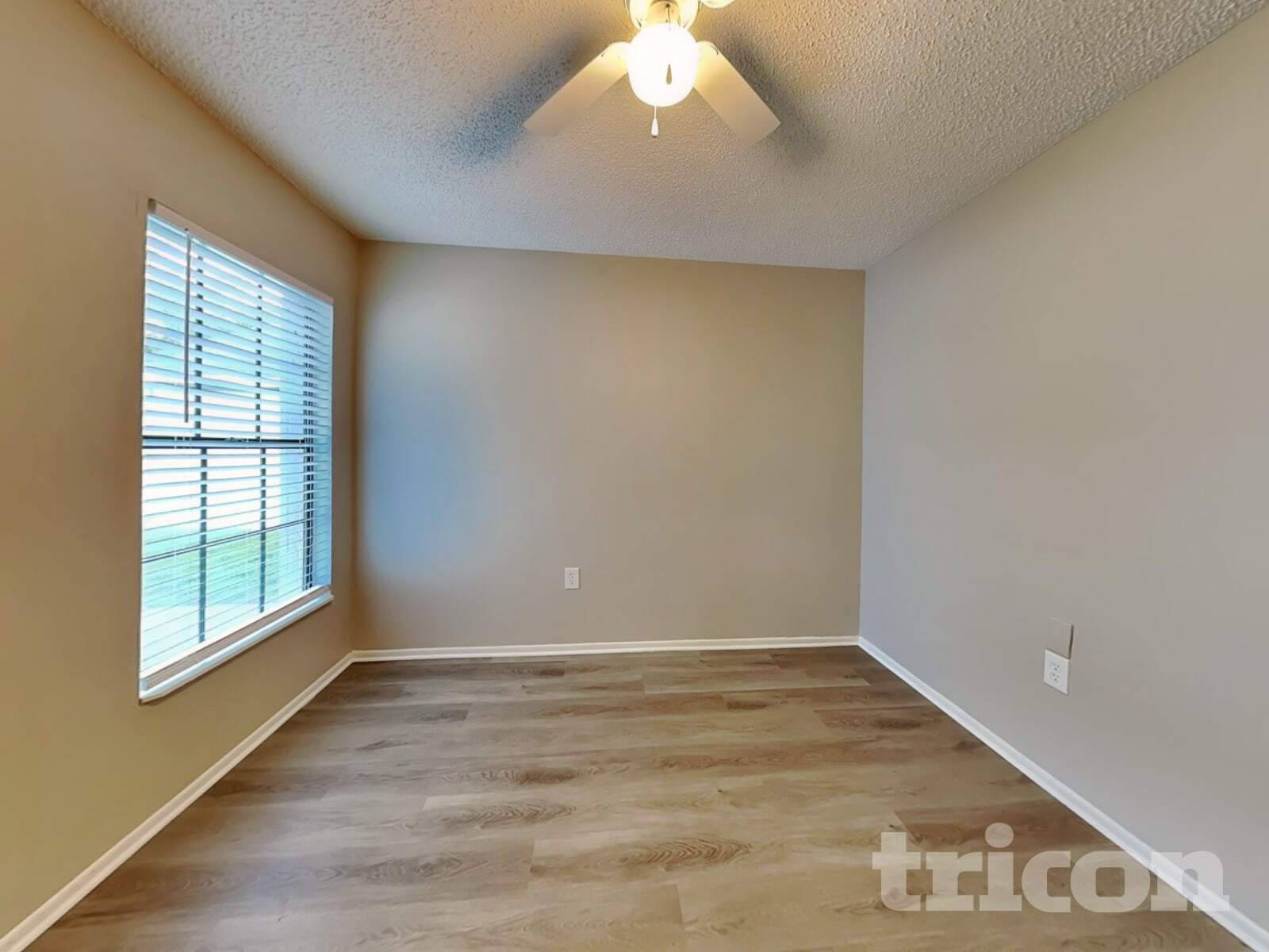 Building Photo - 1455 Marigold Dr