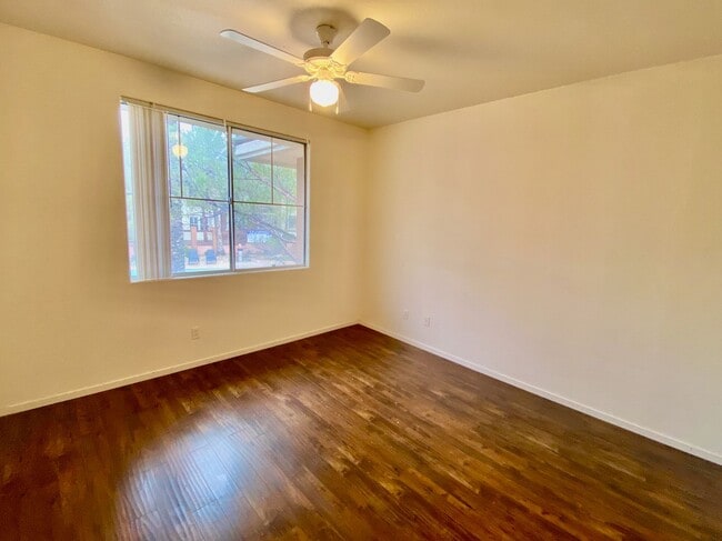 Building Photo - Executive Summerlin Suite