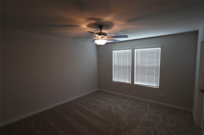 Building Photo - 7851 Bergamot Cir