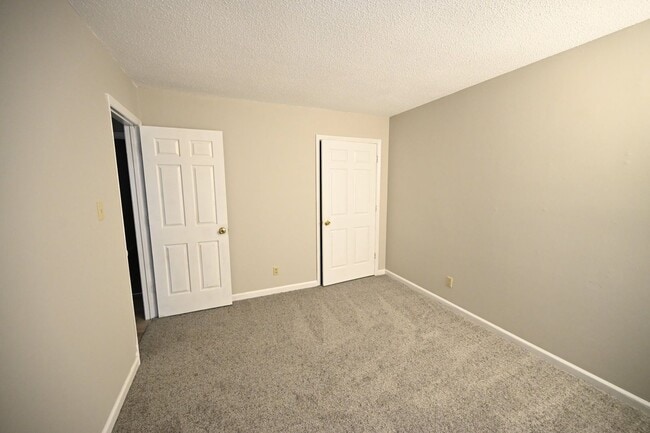 Building Photo - For Rent: Beautiful 3-Bedroom Home in Durh...