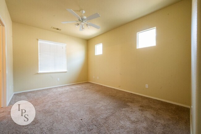 Building Photo - 1717 Glen Dunbar Ln