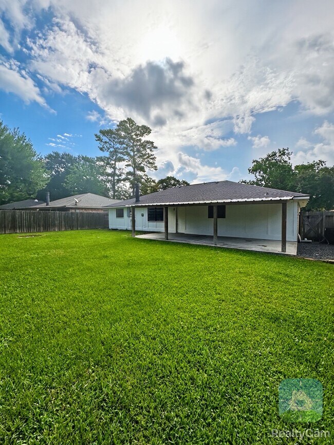 Building Photo - 5007 Monteith Dr