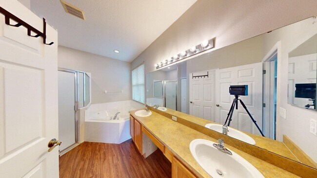 Building Photo - 4-BR 2.5 BA   AVALON PARK SOUTH