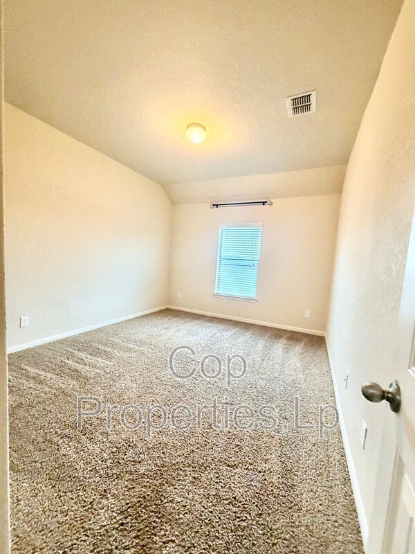 Building Photo - 8919 Olmstead Park