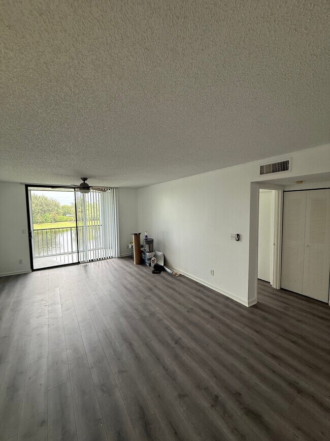 Building Photo - 13565 Eagle Ridge Dr