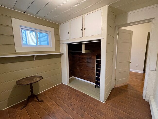 Building Photo - 4922 Warrington Ave