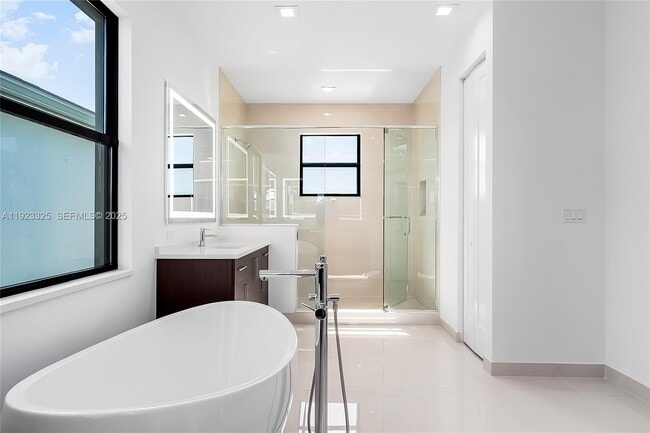 Building Photo - 9362 Tulip Leaf Ct