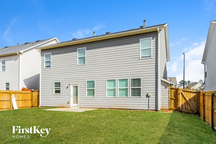 Building Photo - 2061 Chesley Dr