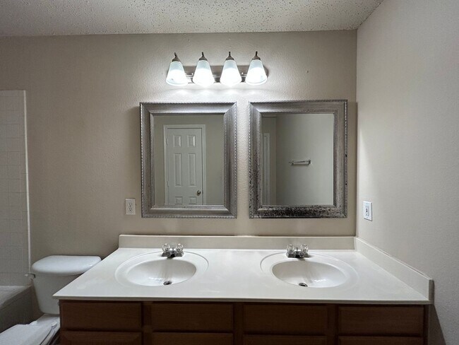 Building Photo - "Fort Worth Texas Homes for Rent"