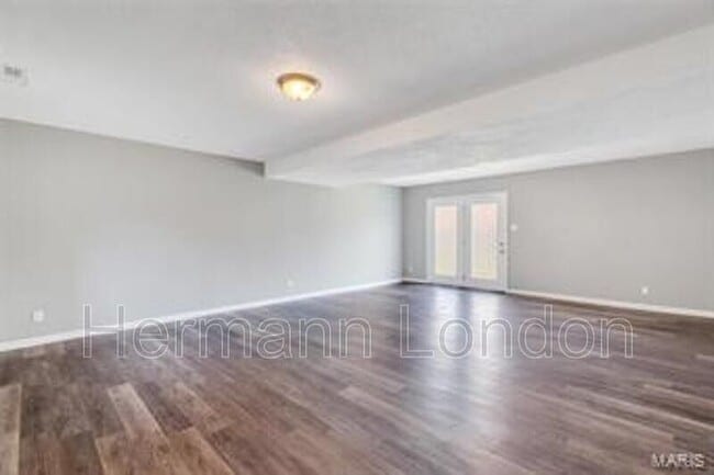 Building Photo - 5227 Suntrail Dr