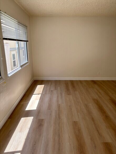 Building Photo - 315 Longfellow Ave