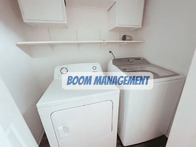 Building Photo - 185 Lawndale Ave