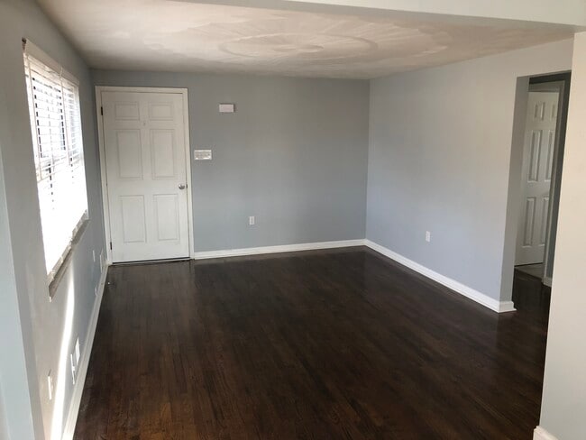 Living Room_2 - 203 Hillson Ave