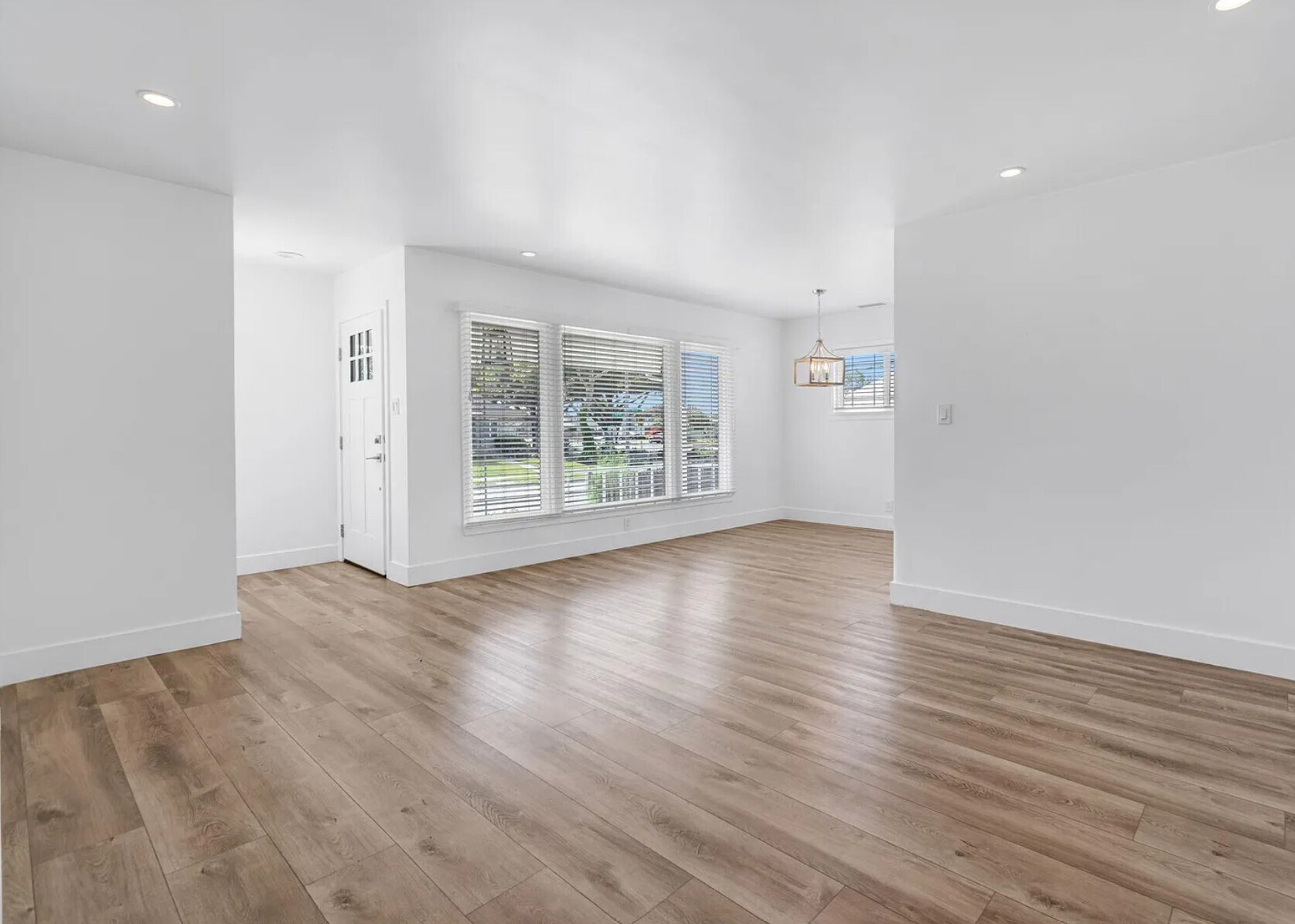 Building Photo - 15017 Bodger Ave