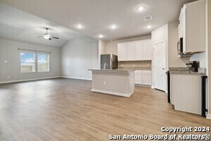 Building Photo - 1033 Windflower