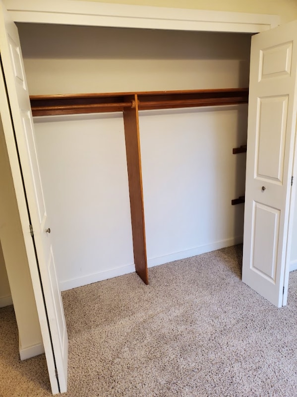 Building Photo - 19 W Walnut St