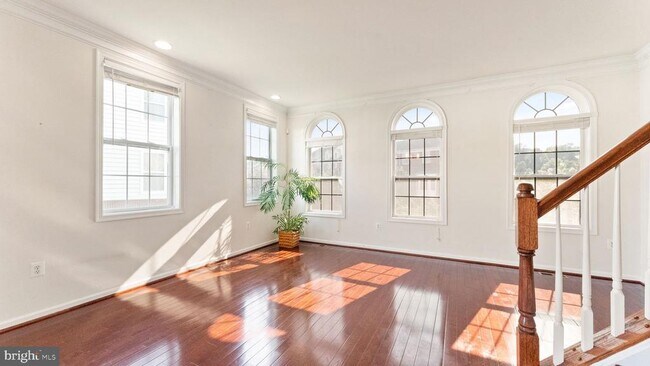 Building Photo - 23100 Dunlop Heights Terrace