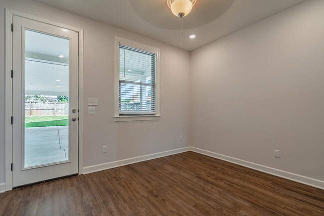 Building Photo - 155 N Rembert St