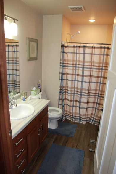 Building Photo - 2411 Welhouse Dr