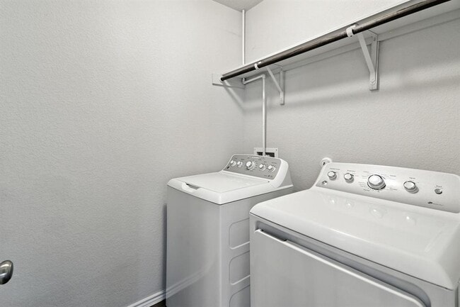 Building Photo - 174 Moon Stone Trail