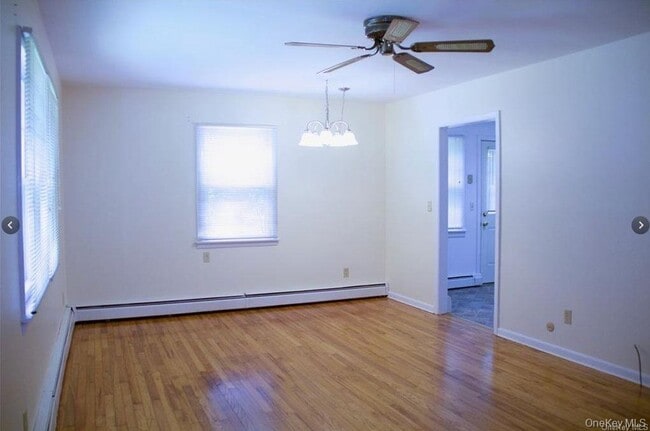 Building Photo - 10 Balder Ct